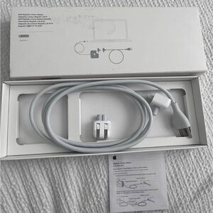 MacBook Air Adapter